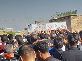 تشییع پیکر مهناوی یکم تکاور «شهاب امیدی» در مرودشت