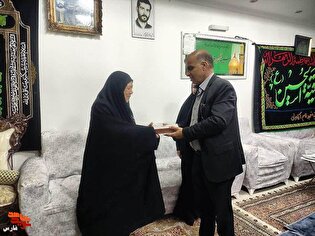 دیدار معاون فرهنگی بنیاد شهید فارس با جانباز 70...