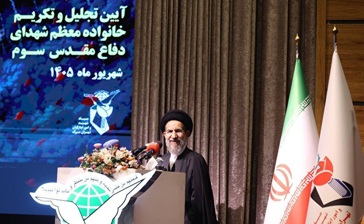 آینده منطقه از آن ملت‌های مستقل و مقتدر مسلمان است / فرهنگ شهادت برگرفته از قرآن و مکتب اهل‌بیت(ع) است