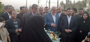 ادای احترام وزیر نیرو به مقام شهدای شهرستان داراب