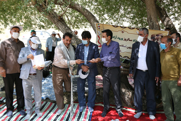 صعود آزادگان چهارمحال و بختیاری به قله چوبین