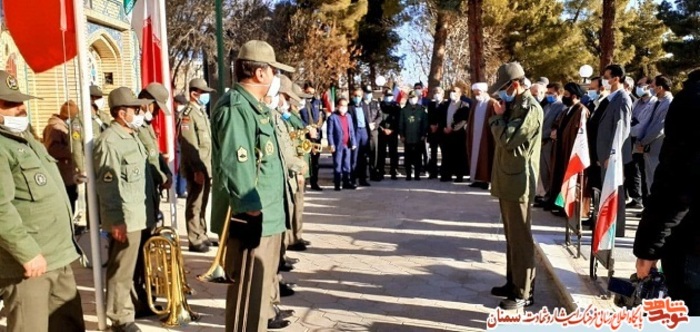 گلباران قبور مطهر شهدای شهر بسطام- دهه فجر ۹۹ 