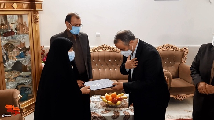 دیدار مسئولان با مادر گرامی شهید والامقام حسن خیرآبادی - بیست و دوم اسفند ۱۴۰۰ روستای خیرآباد سمنان
