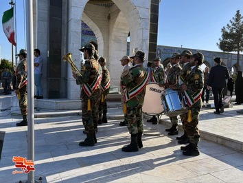 آیین اهتزاز پرچم بارگاه امام رضا(ع) و ادای احترام به نمای مزار شهید امیرعبداللهیان- هجدهم اردیبهشت ۱۴۰۴ گلزار شهدای شهرستان دامغان