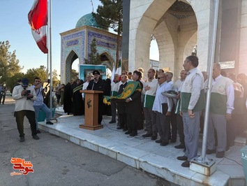 آیین اهتزاز پرچم بارگاه امام رضا(ع) و ادای احترام به نمای مزار شهید امیرعبداللهیان- هجدهم اردیبهشت ۱۴۰۴ گلزار شهدای شهرستان دامغان